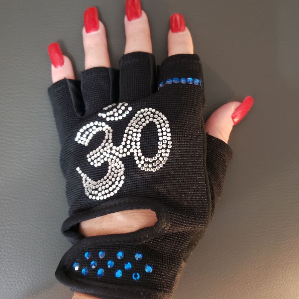 SWAROVSKI EMBELLISHED EXERCISE WORKOUT GLOVES, MED